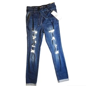 NWT Almost Famous Jeans Super High Rise Crop Trouser Belt Distressed denim sz 9